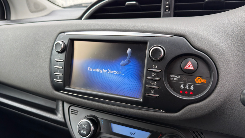 Toyota Yaris 1.5 Hybrid Icon Tech 5dr CVT Hybrid Hatchback